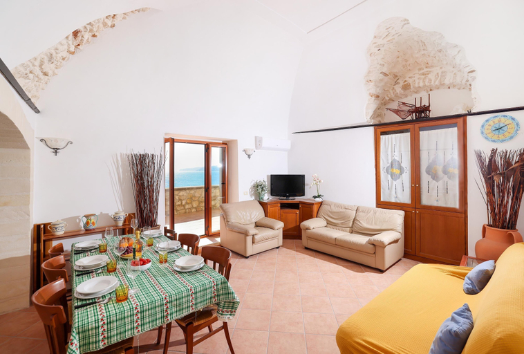 Room 2, 3146 Terrazza Ripa by Barbarhouse, Foggia