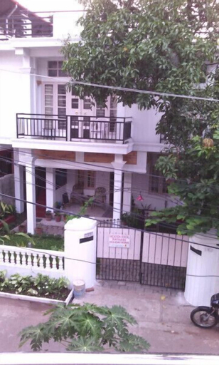 Nathan's Holiday Home, Ernakulam