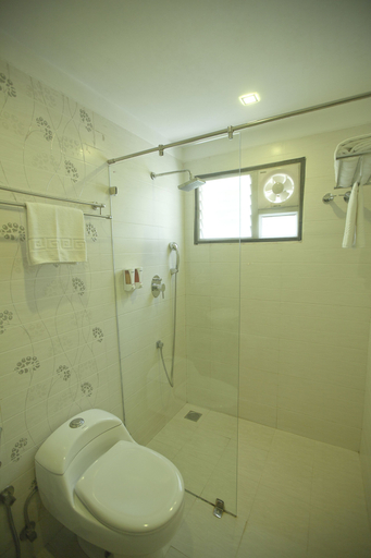 Bathroom 3, The Iris Hotel, Chennai
