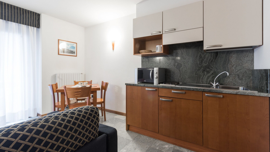 Others 5, Residence Pizzo Scalino, Sondrio