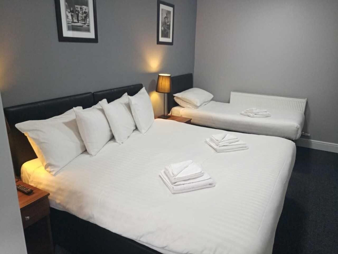 Bedroom 4, The Liverpool Inn Hotel, Sefton