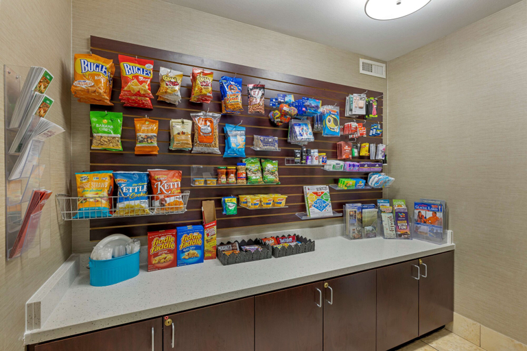 Food & Drinks 5, Best Western Watertown Inn and Suites, Codington