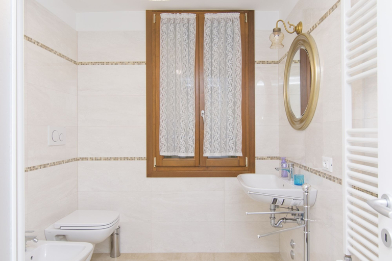 Bathroom 4, Ca' Alberto Apartments 2, Venezia