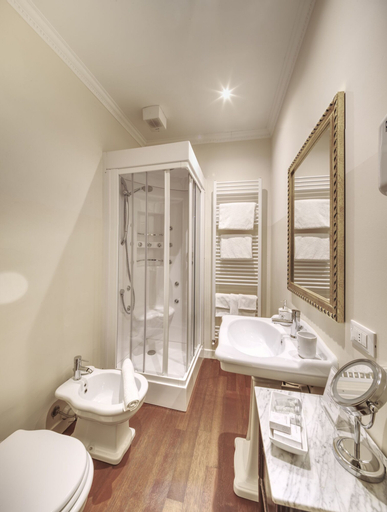 Bedroom 5, Duchessa Margherita, Cuneo