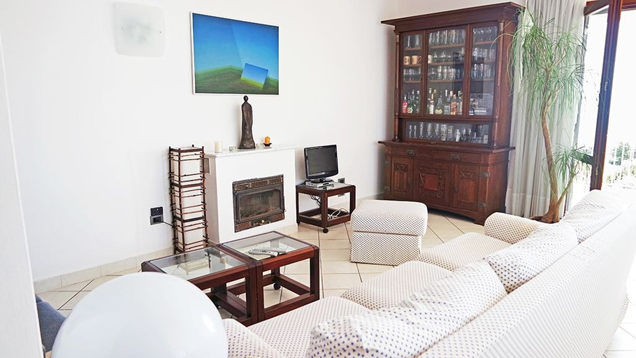 Others 5, Villa Paola, Salerno