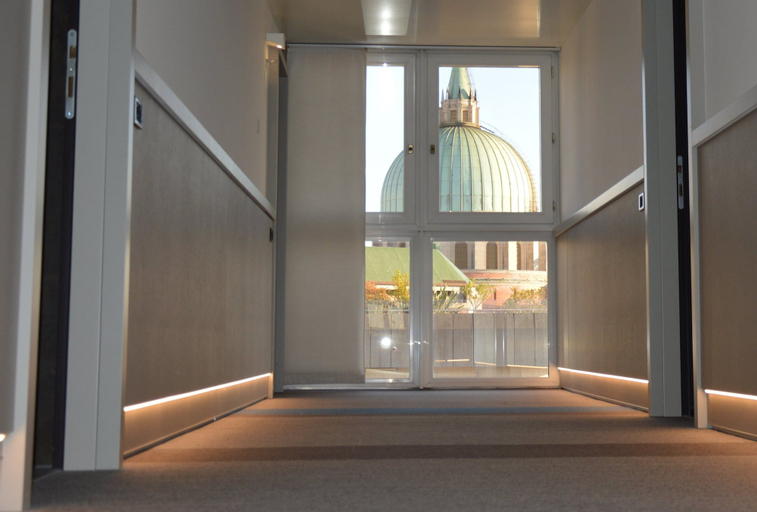 Exterior & Views 16