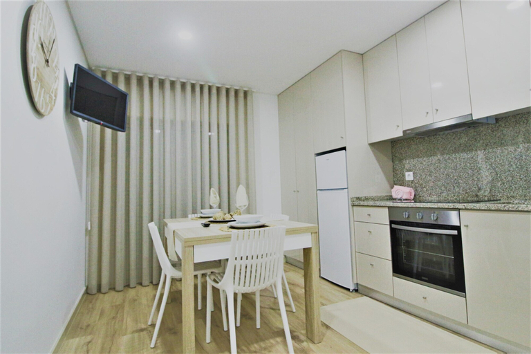 Others 5, Imperial Apartment, Braga