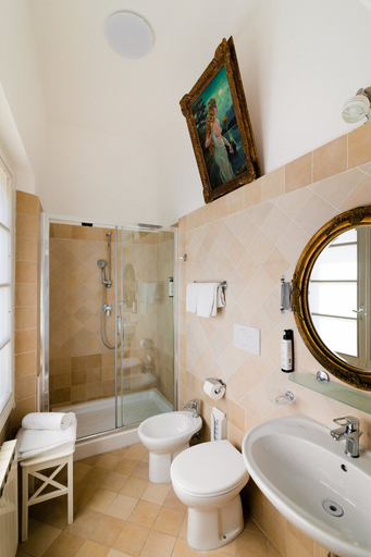 Bathroom 4, Hotel Berna, Florence