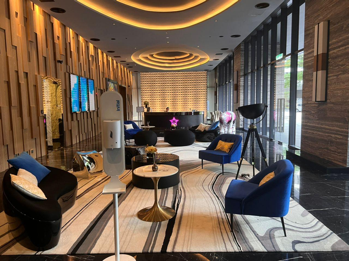 Public Area 25