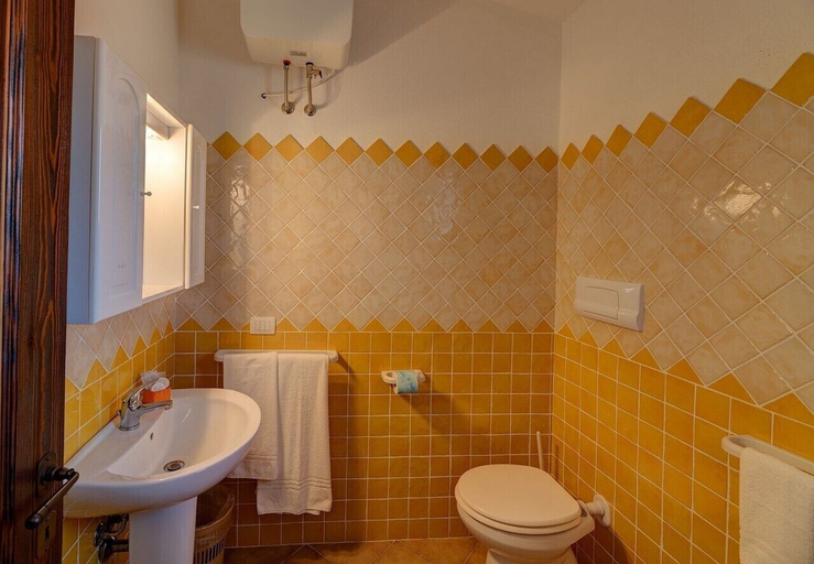 Bathroom, Appartamenti Badus con piscina, Olbia-Tempio