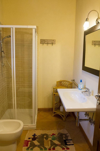 Bathroom, Borgo Serafino, Cosenza
