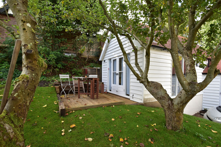 Others 4, Applecote - Rye, East Sussex