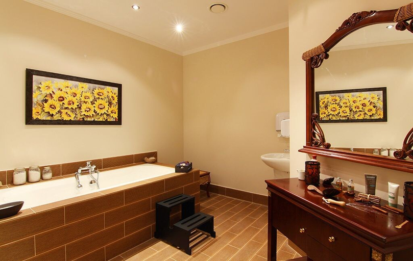 Bathroom 4, The Vineyards Spa & Resort, Pomorie