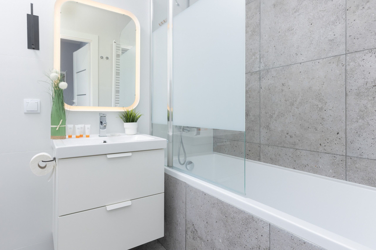 Bathroom 4, Warsaw Apartment With Terrace by Renters, Warsaw