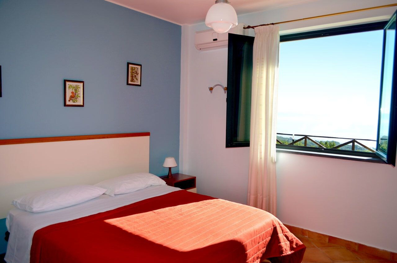 Bedroom 3, L'infinito, Catania
