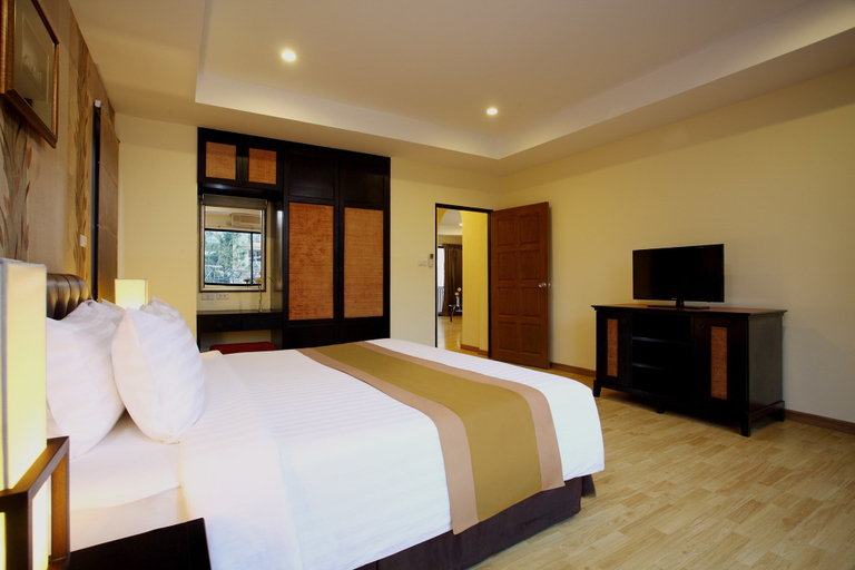 Bedroom 3, Nova Park Hotel, Pattaya