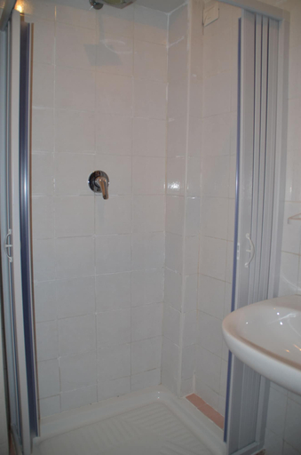 Bathroom 5, Cristina's Residence, Roma