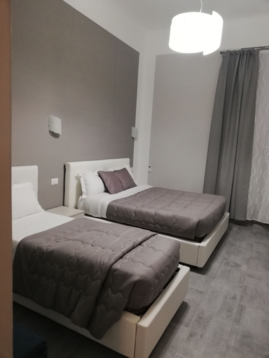 Bedroom 4, Garden's Elide, Rome