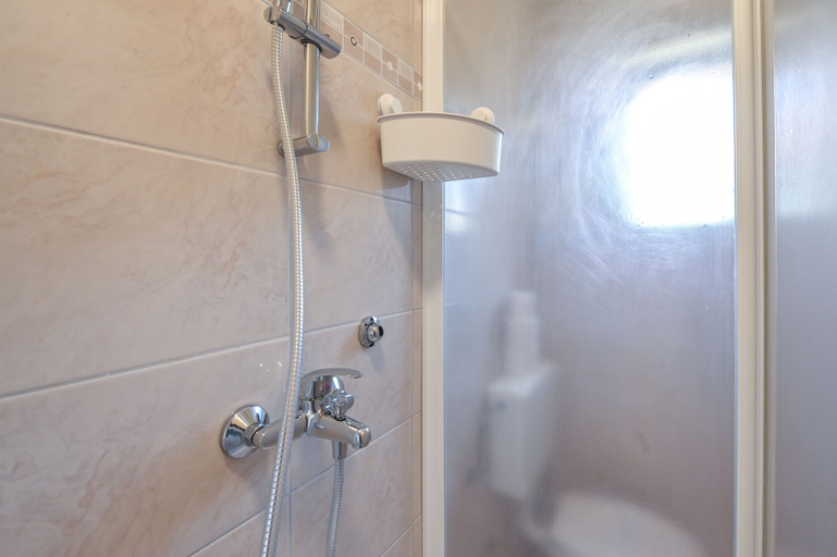Bathroom 3, Apartments Ena, Novalja
