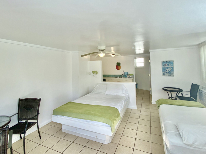 Bedroom 4, The Sunset Cove and Rainbow Room