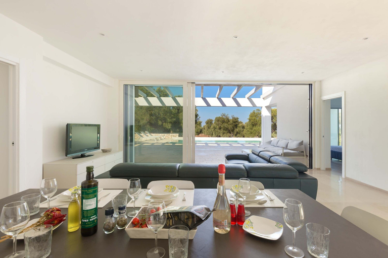 Others 5, Villa Zena, Brindisi