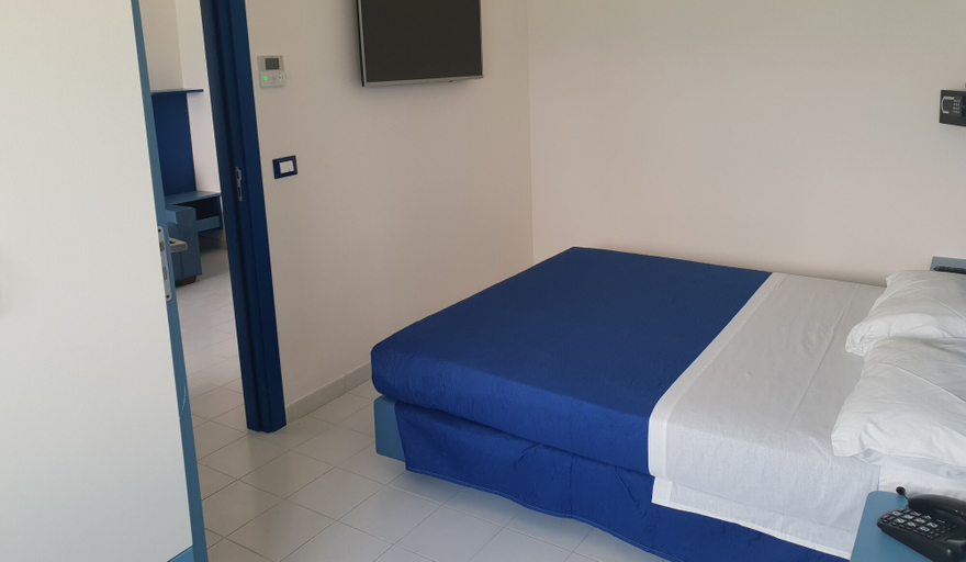 Bedroom 4, Hotel Caraibisiaco sul Mare, Taranto