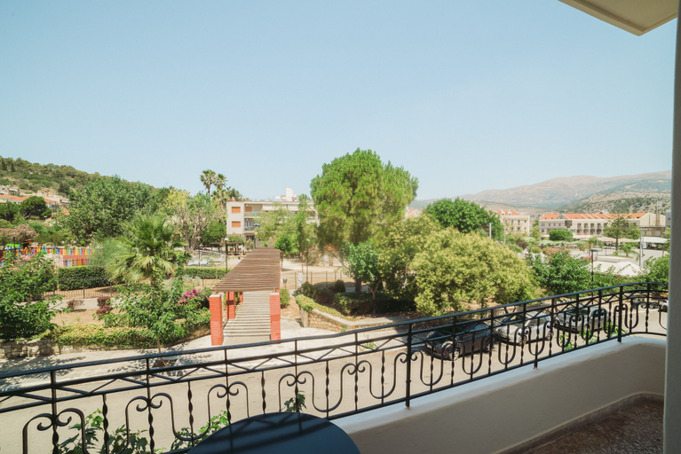 Others 5, Yasemi, Ionian Islands