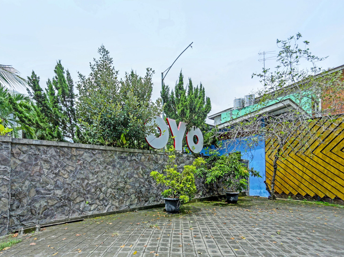 Exterior & Views 2, OYO 1415 Gelora Guest House, Banyuwangi