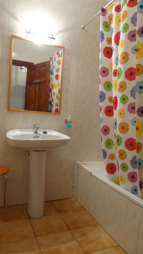 Bathroom 3, Pensión Olympia, Granada