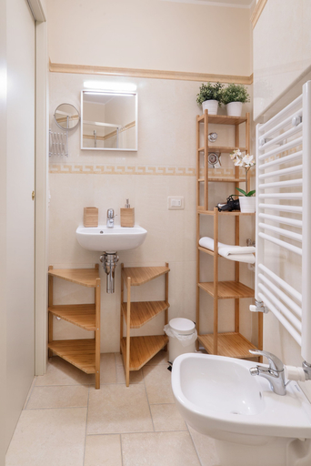 Bathroom 5, Borgomurgia, Barletta-Andria-Trani