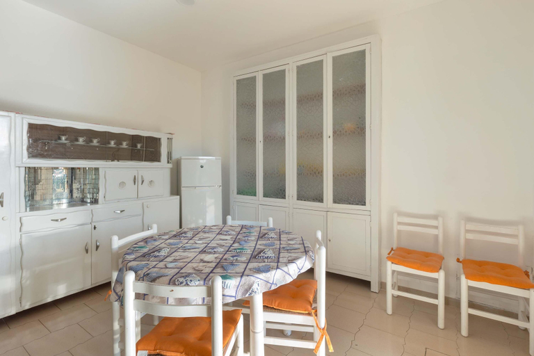 Others 4, Villa Benny, Lecce
