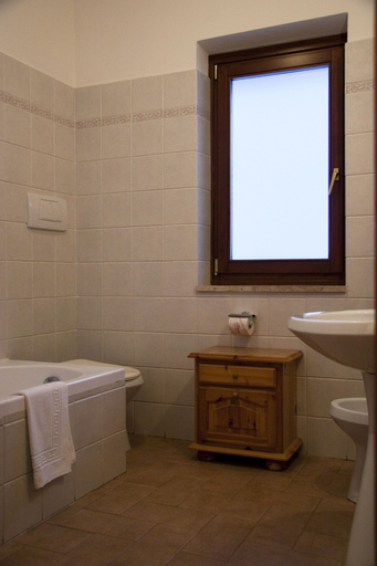 Bathroom 4, LH Hotel Paradiso, L'Aquila