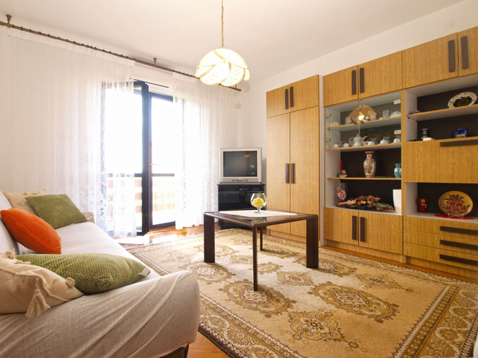 Others 5, Apartment 1644, Medulin