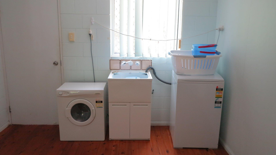 Bathroom 3, Lana's Cottage - Arcadia, Magnetic Island