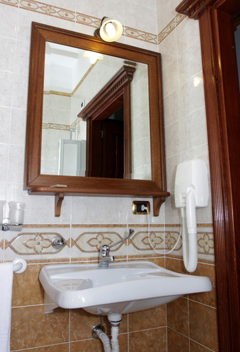 Bathroom 4, Euro Hotel Iglesias, Carbonia-Iglesias