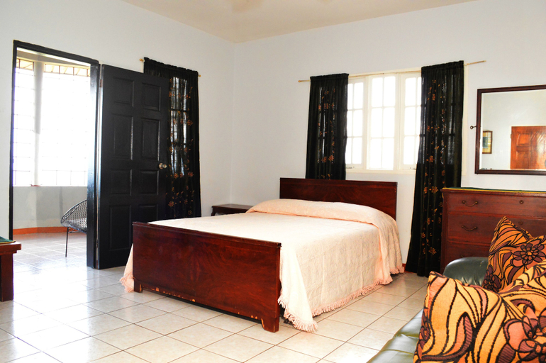 Bedroom 2, On Top of The Bay