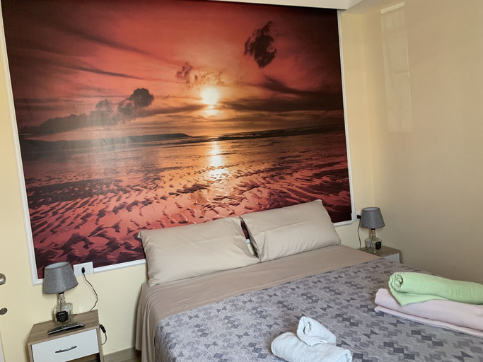 Bedroom 2, The Lux, Catania