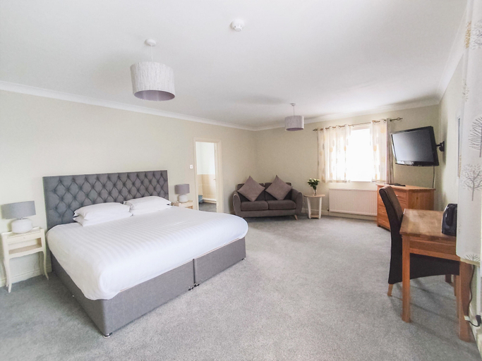 Bedroom 3, Woodcote Hotel, Cheshire West and Chester