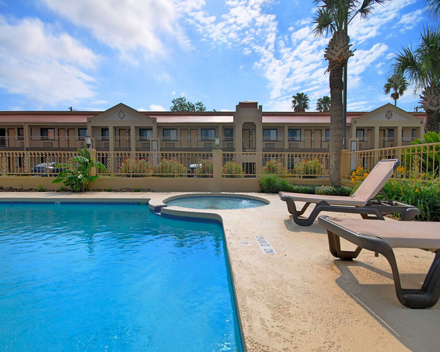 Exterior & Views 2, Americas Best Value Inn Kingsville, Kleberg