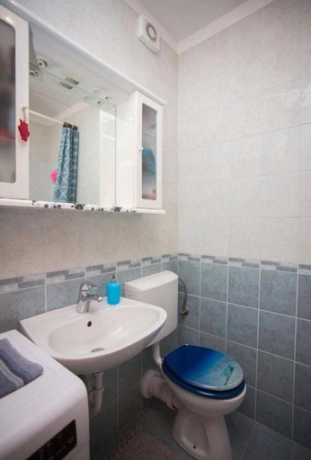 Bathroom 3, Apartment Family, Kaštela
