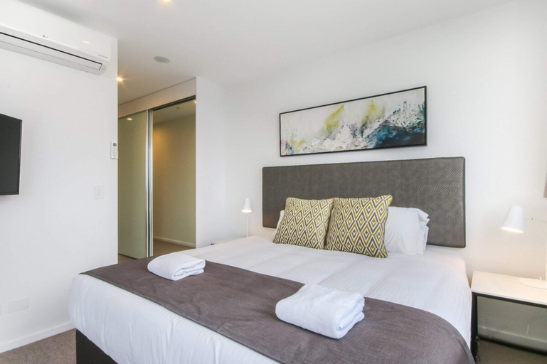 Luxurious 2 Bedroom Brand New Apartment With Amazing Hinterland Views, Gold Coast