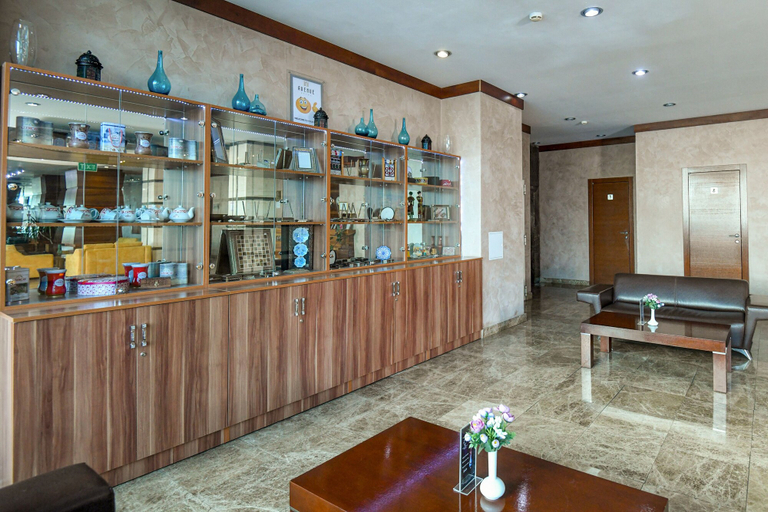 Food & Drinks 5, Avenue Hotel Baku, Baku