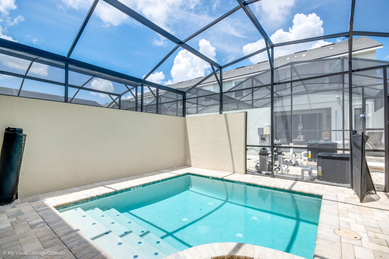 Sport & Beauty 3, 1570 Carey Palm Circle, Osceola