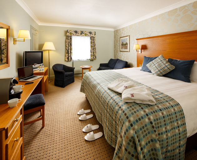 Bedroom 2, Mercure Bristol North the Grange Hotel, South Gloucestershire