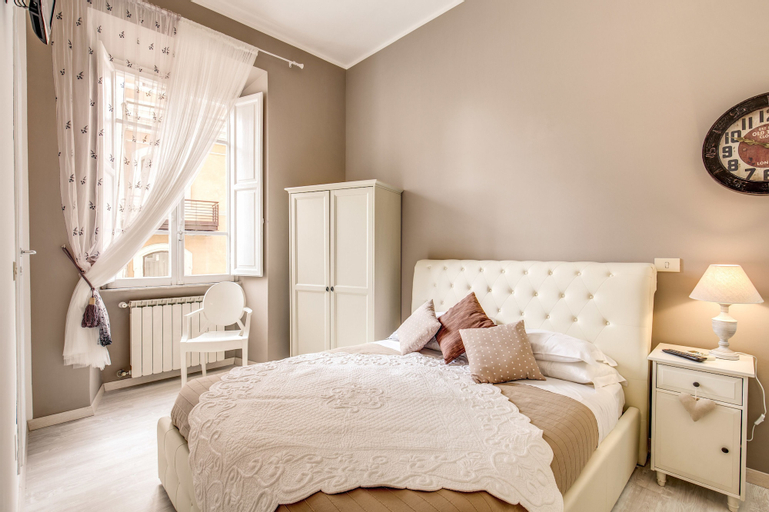 Vatican Miracle Suite, Rome