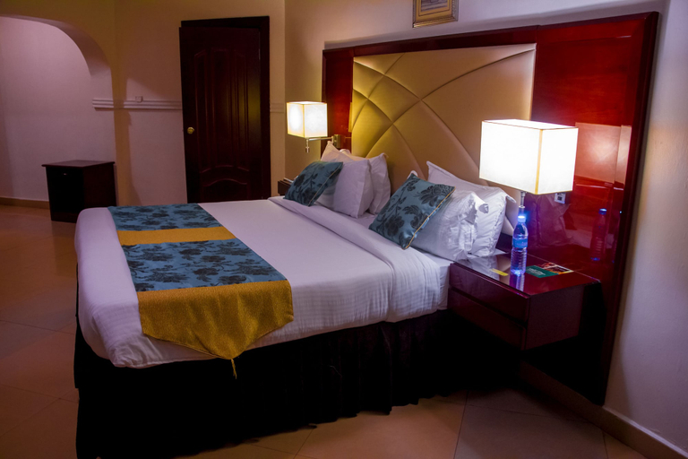 Bedroom 3, De Rembrandt Hotel & Suites, Ikeja