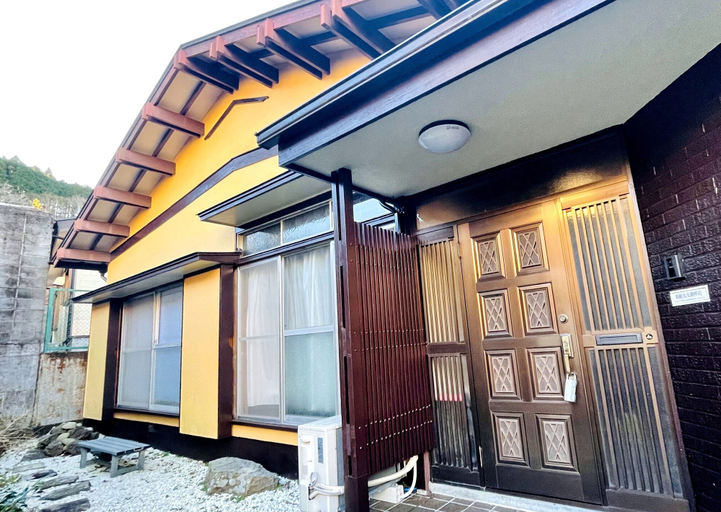 Exterior & Views, Hakone Lake Side Villa & Hot Springs, Hakone