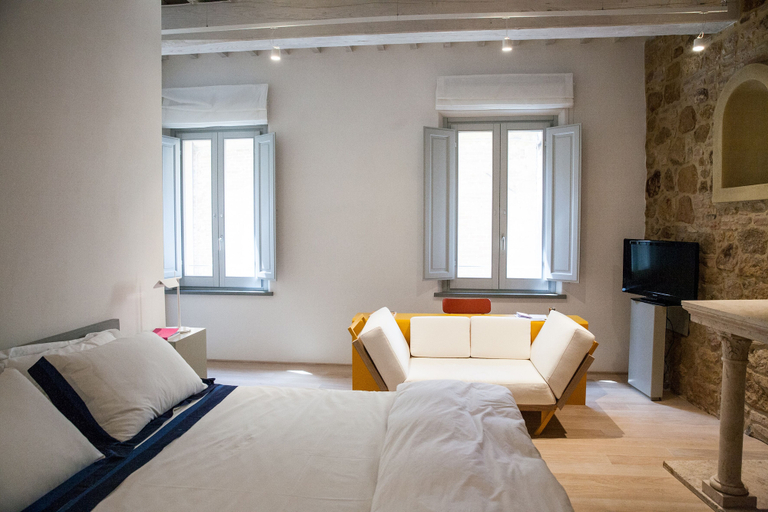 Bedroom 4, La Bandita Townhouse, Siena