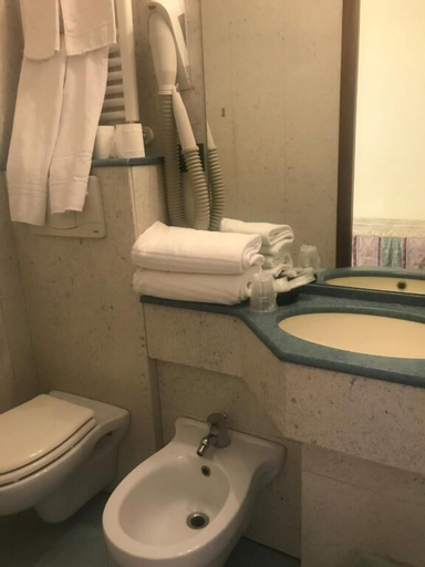 Bedroom 4, Hotel Cinzia, Vercelli