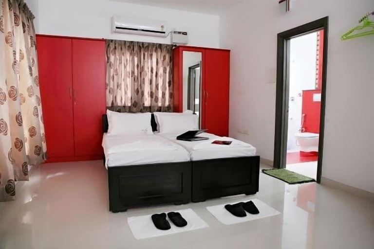 Bedroom 2, Swarna Sudarshan Service Apartments, Kancheepuram